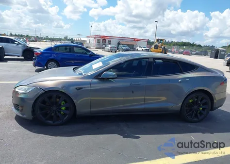 2013 Tesla Model S Performance из США, поврежденный, VIN 5YJSA1DPXDFP07813